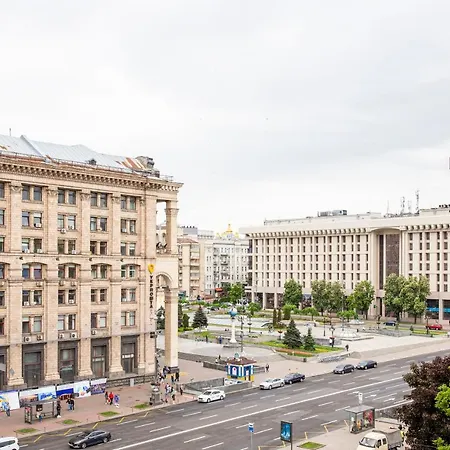 4-кімнатні в центрі києва м. хрещатик شقة كييف
